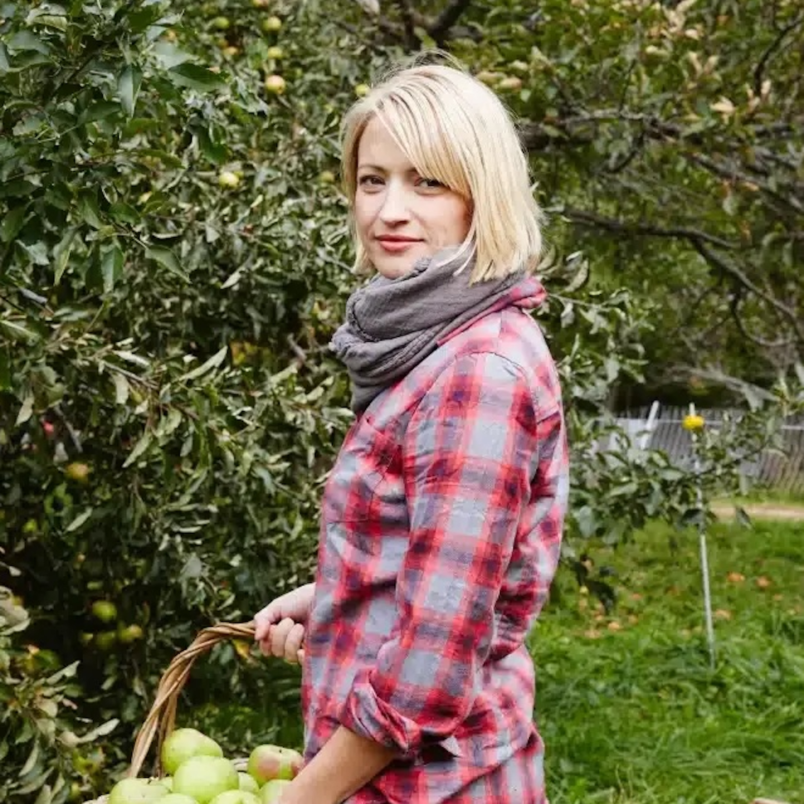 The Lost Kitchen: Erin French Has 20,000 Restaurant Reservations in Freedom, Maine Episode cover